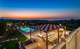 Estella Villa With Pool, Children Area, Bbq & Magnificent Views!
